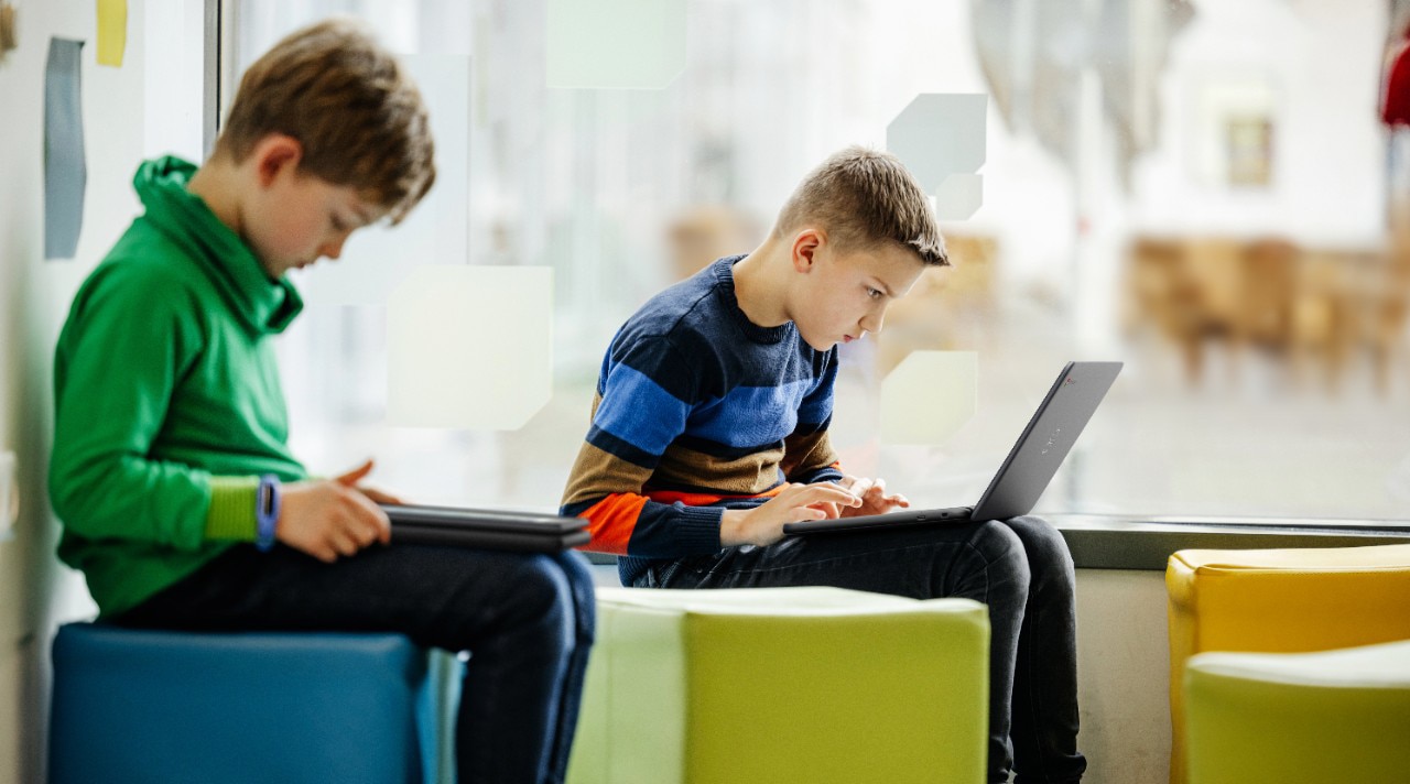 Franchise-side for Chromebook Compact