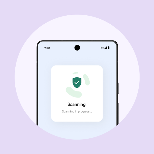 Primer plano de la esquina superior derecha de un teléfono dentro de un marco circular. Un cuadro blanco transparente en el centro tiene tres iconos en la parte superior para Menú, Mensajes de Google y Teléfono. Debajo se puede leer en negrita: "No se han encontrado comportamientos nocivos" y "Play Protect hizo un análisis hace un momento".